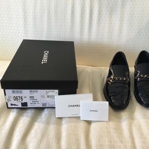 Chanel Patent Navy Calfskin Loafer - EUR 38 - Brand new, never worn